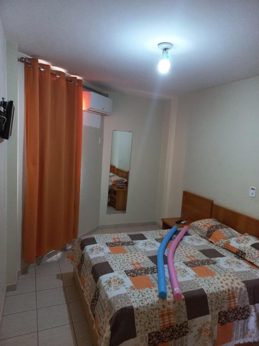 Prive Das Thermas 01 - Ar Split Nos 2 Quartos, Ventilador Na Sala, Purificador Soft Gelada Natural Калдас-Новас Экстерьер фото